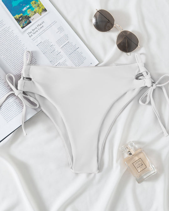 Damen Bandeau-Bikini mit raffinierten Bindebändern EB