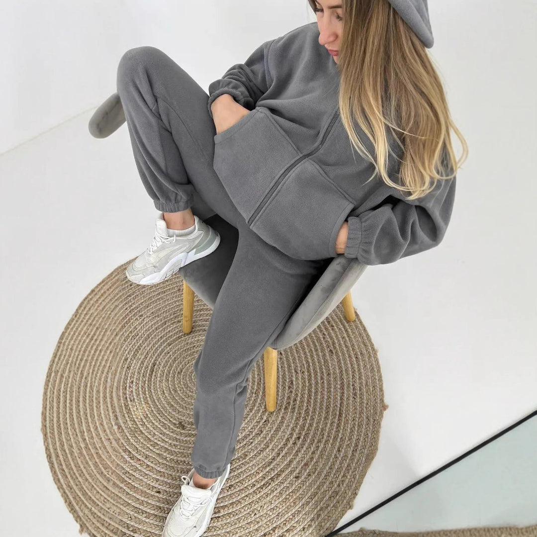 Damen sportliches Fleece-Set mit hohem Kragen und seitlichen Taschen EB