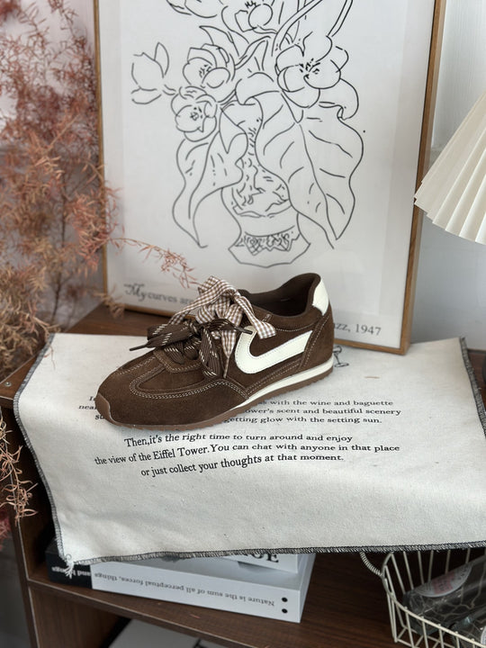 Damen Sportliche Sneakers mit verspieltem Rüschendesign und komfortabler Dämpfung EB