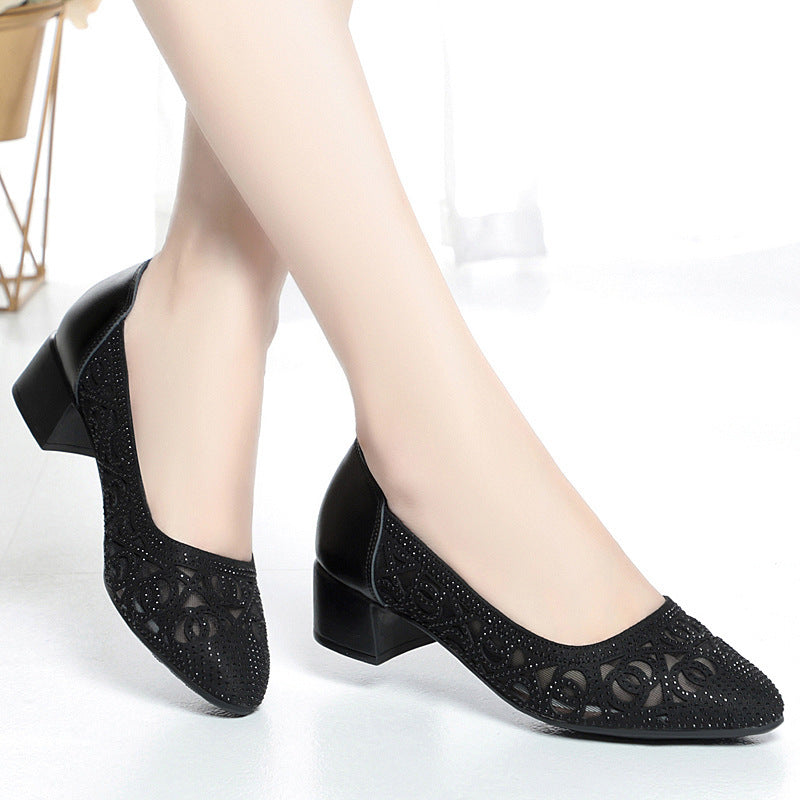 Damen Elegante Ballerinas mit dekorativem Cut-Out-Design und strukturiertem Absatz EB