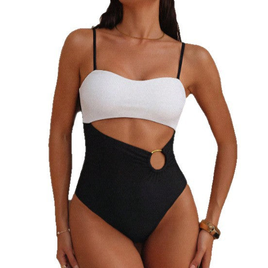 Damen Einteiliger Badeanzug mit raffiniertem Cut-Out und elegantem Ringdetail EB