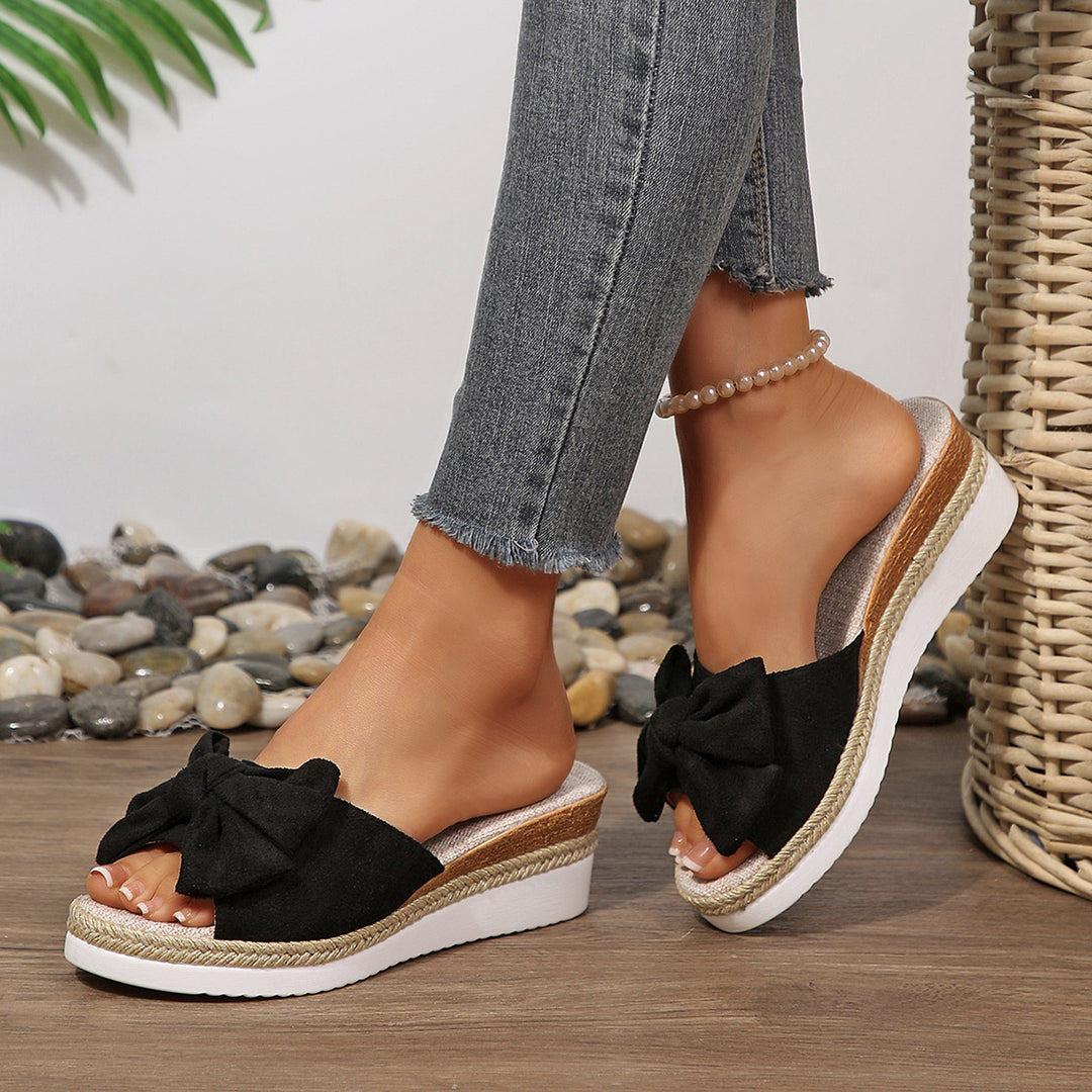 Damen Komfortable Wedge-Pantoletten mit modernen Schleifen und Jute-Detail EB