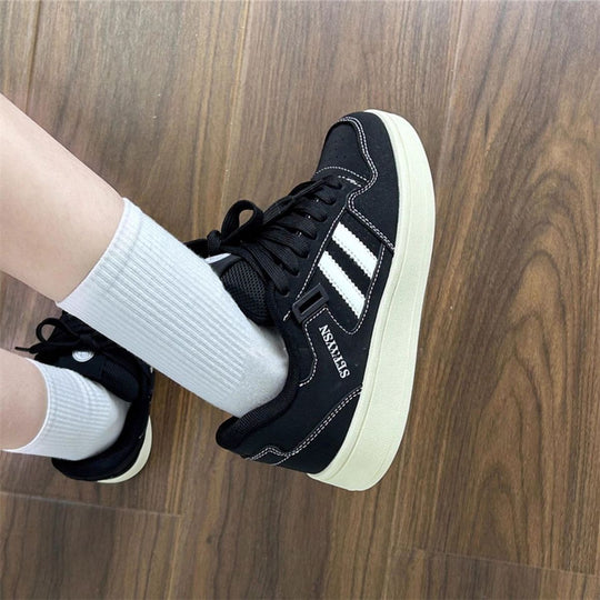 Damen Sneakers im urbanen Retro-Stil mit gepolsterter Innensohle und rutschfester Laufsohle EB