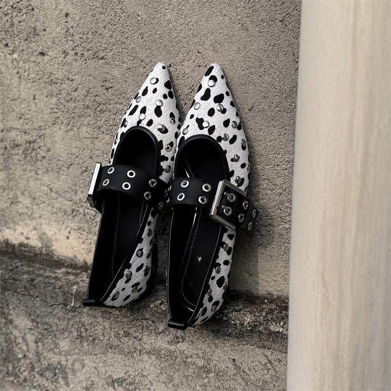 Damen elegante spitze Riemchenballerinas mit Nieten EB