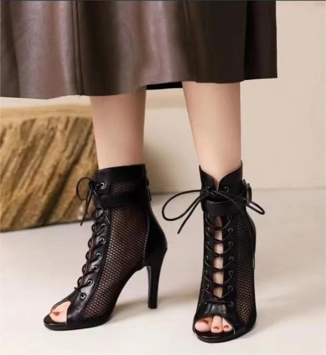 Damen Netz-Stiefeletten mit eleganter Schnürung und hohem Absatz EB