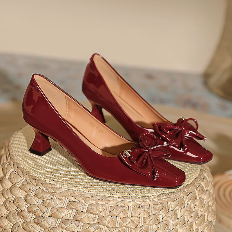 Damen elegante Pumps mit geschmackvollem Schleifenakzent EB