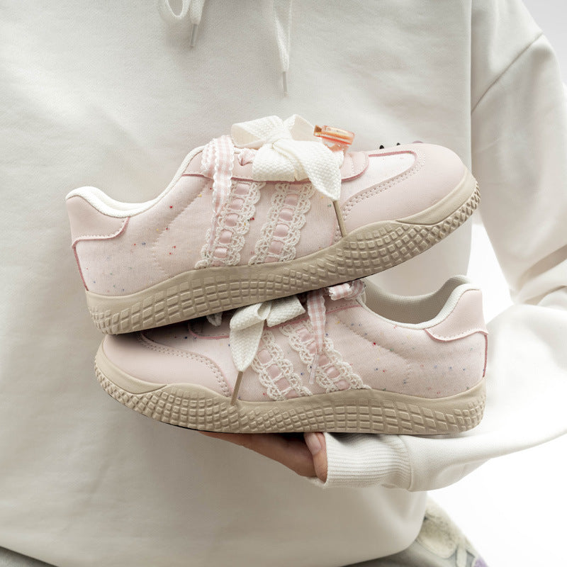 Damen Sneakers mit dekorativen Spitzen und atmungsaktivem Obermaterial EB