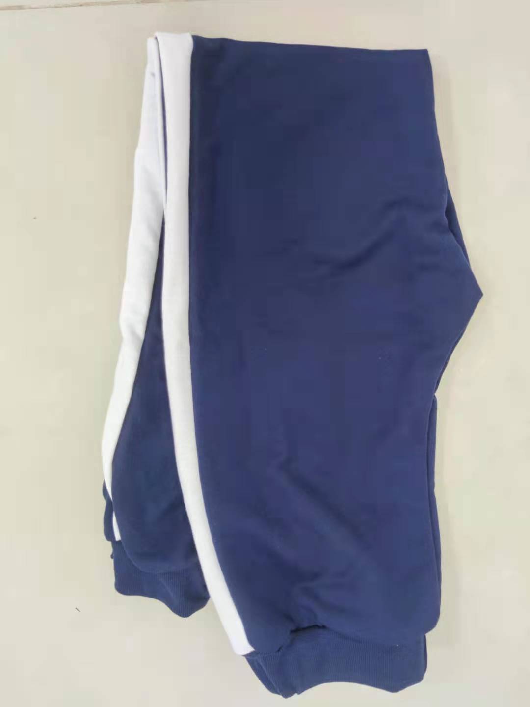 Damen Sportliche Freizeithose mit elastischem Bündchen und seitlichen Kontraststreifen EB