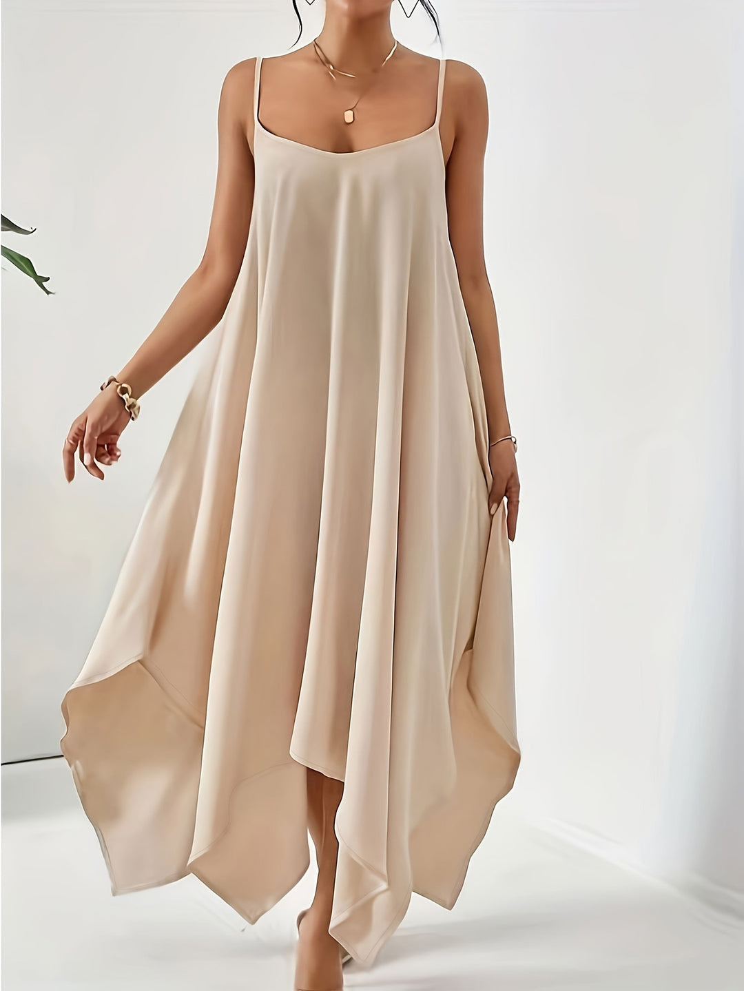 Damen luftiges Maxikleid mit asymmetrischem Saum und feinen Spaghettiträgern EB