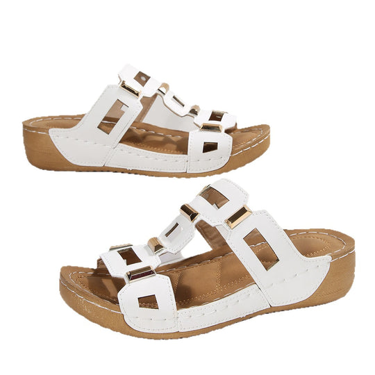 Damen Komfortable Wedge-Sandaletten mit strukturiertem Obermaterial und dekorativem Verschluss EB