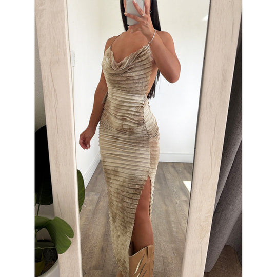 Damen Elegantes Longdress mit voluminösen Falten und tiefem Ausschnitt EB