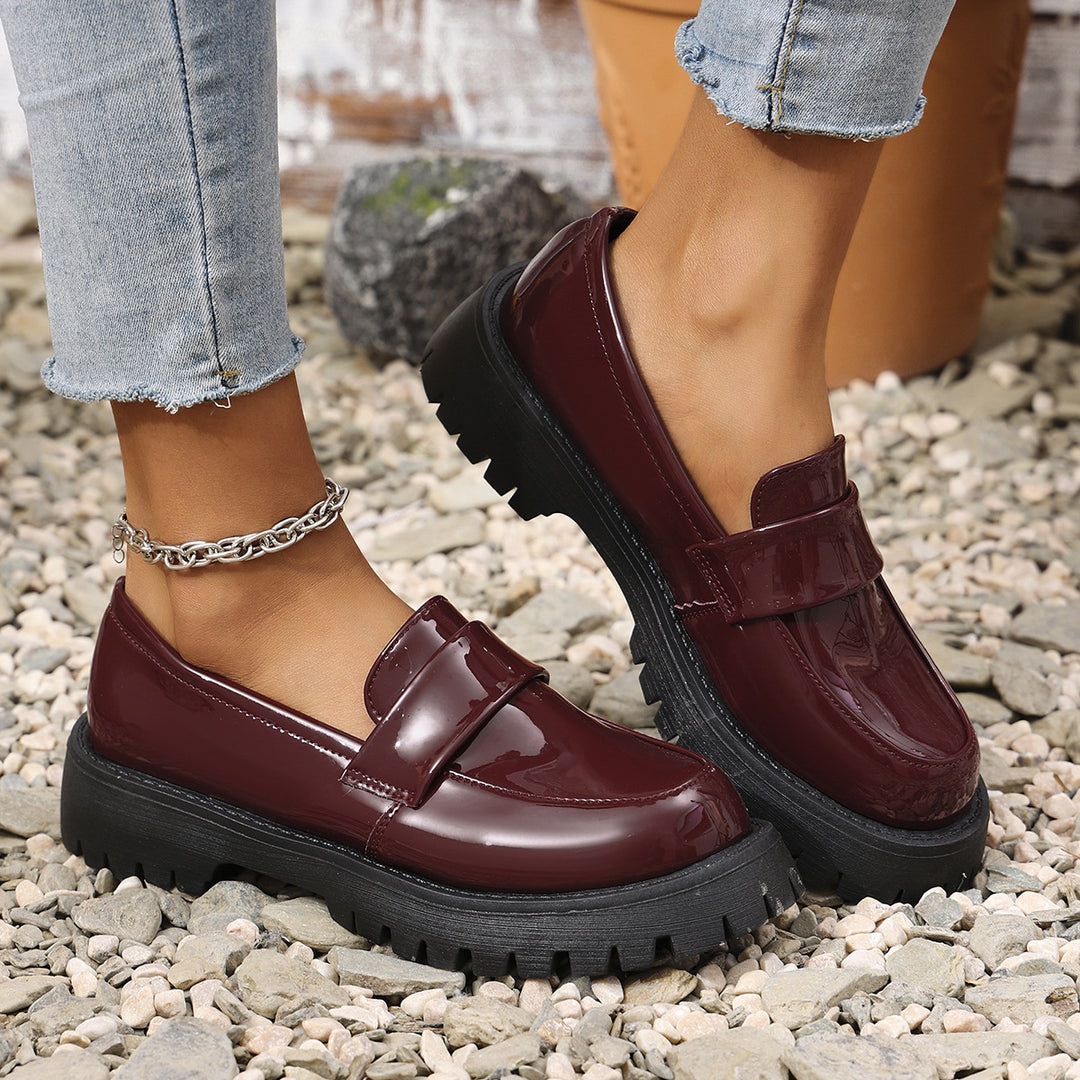 Damen Modische Lack-Mokassins mit robuster Gummisohle und dekorativem Riemen EB