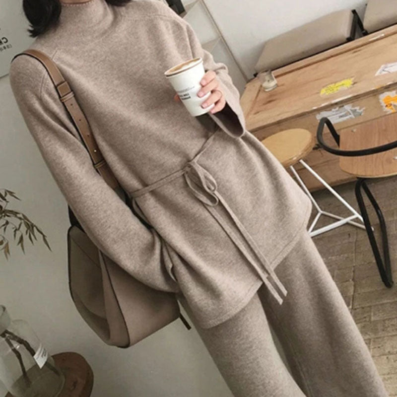 Damen Gemütliches Strickensemble mit Taillengürtel und hohem Kragen EB