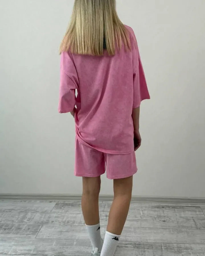 Damen elegantes Freizeit-Set aus locker sitzendem T-Shirt und kurzen Pants EB