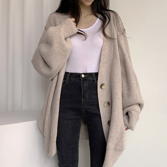Damen Grobstrick Cardigan mit oversized Schnitt und dekorativen Knöpfen EB