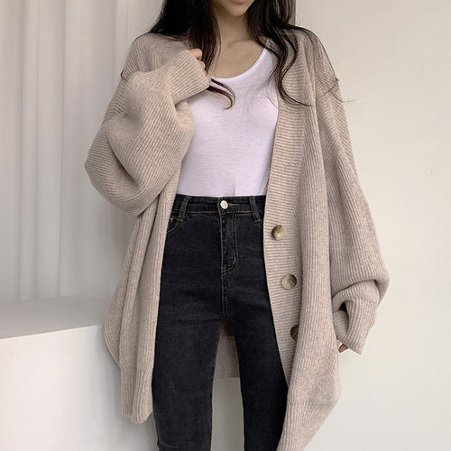 Damen Grobstrick Cardigan mit oversized Schnitt und dekorativen Knöpfen EB