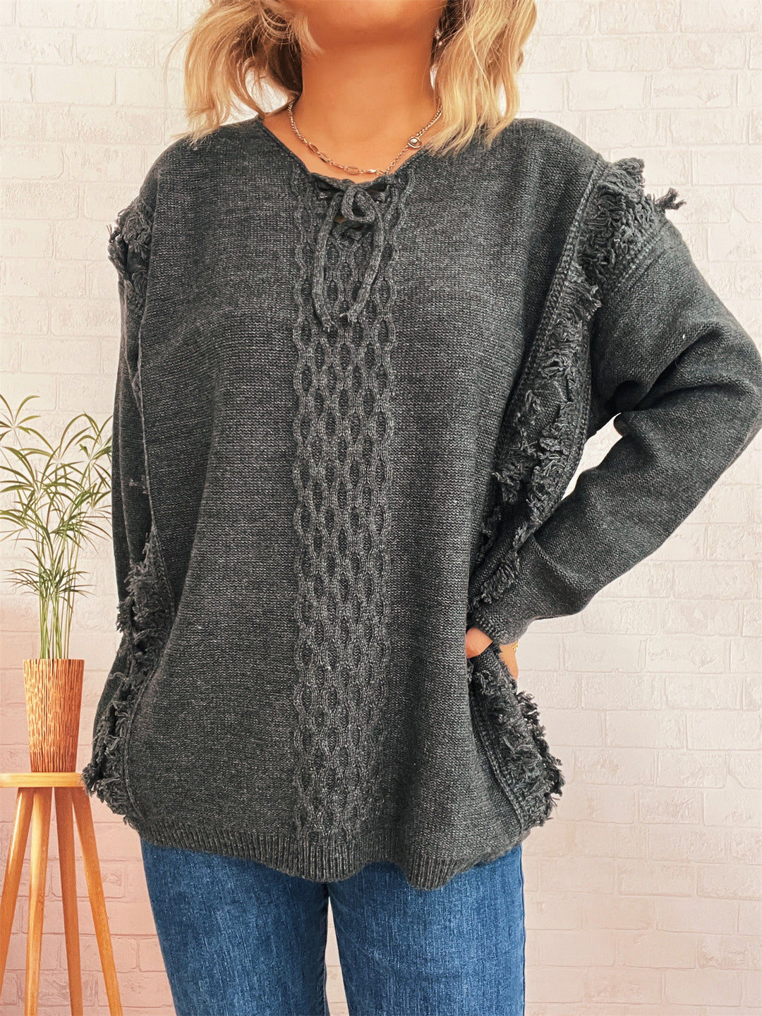 Damen Oversize-Strickpullover mit verspieltem Fransen-Design und Zopfmuster EB