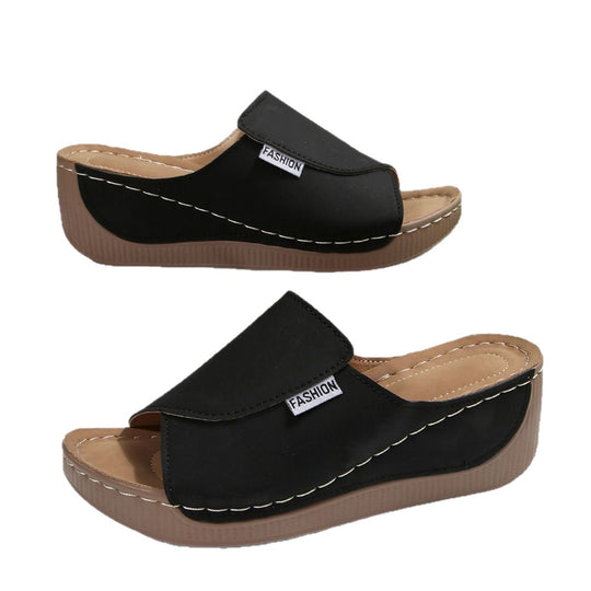 Damen Komfortable und modische Clogs mit trendigem Design EB