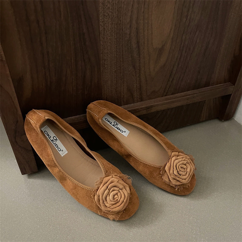 Damen Ballerinas mit zierlicher Blumenapplikation und weichem Veloursleder EB
