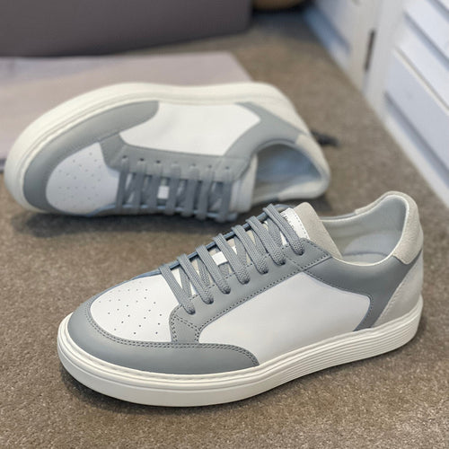 Damen Sportliche Sneakers aus atmungsaktiver Mesh- und Wildlederkombination EB