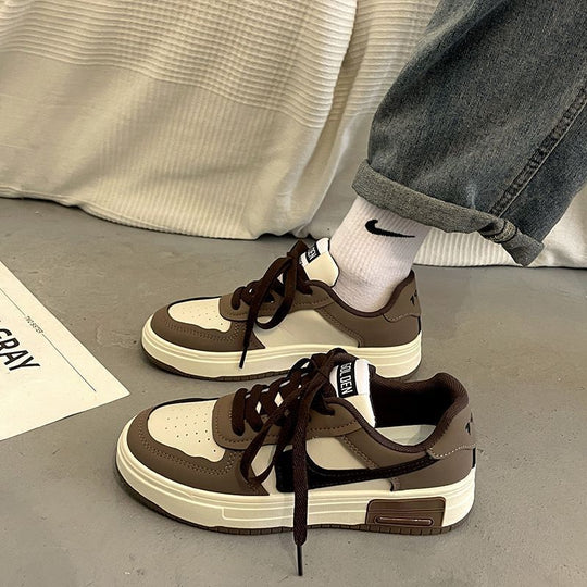 Damen Modische Sneaker mit sportlicher Plattform und Verschluss EB