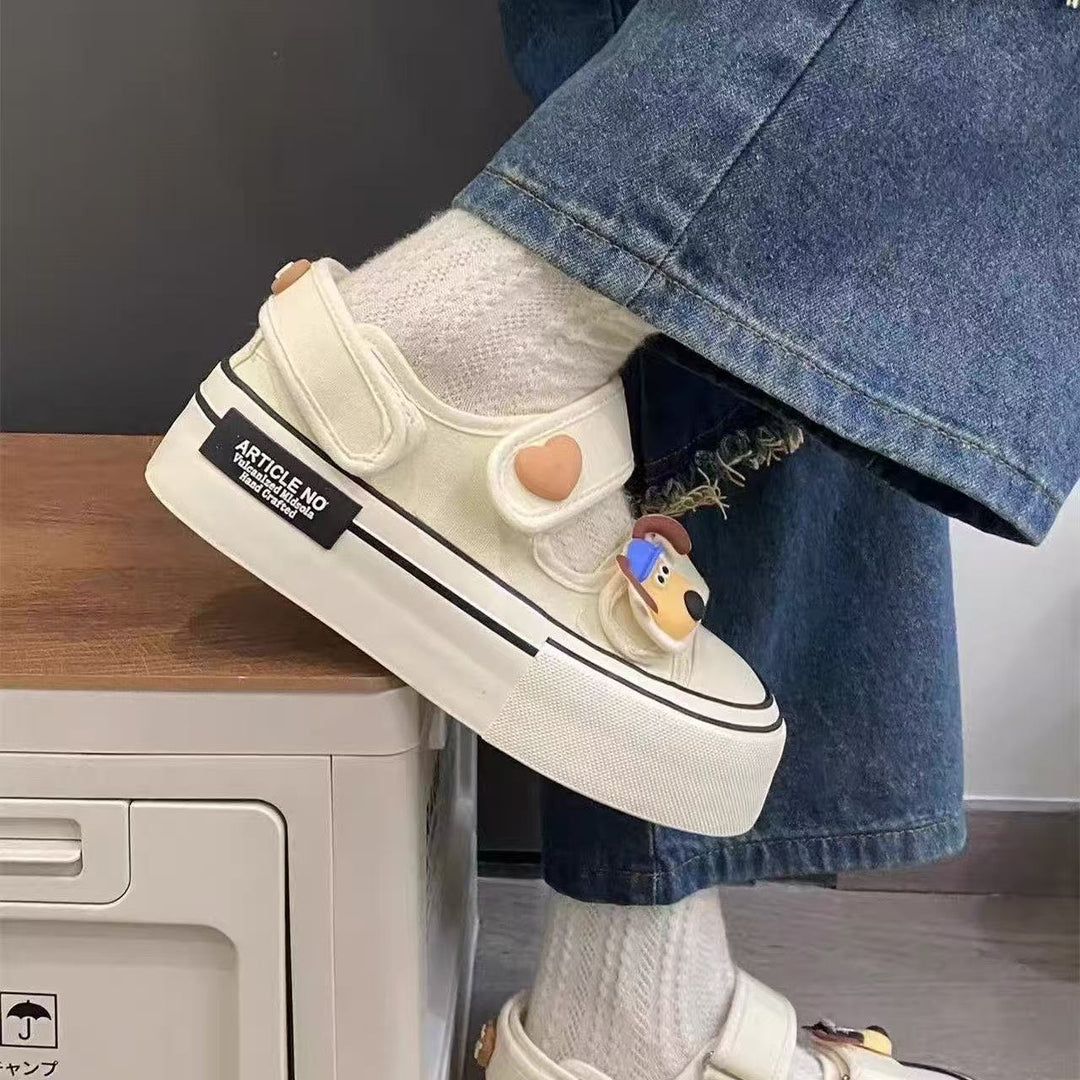 Damen Spielend inspirierte Sneakers mit strapazierfähigem Obermaterial und praktischem Klettverschluss EB