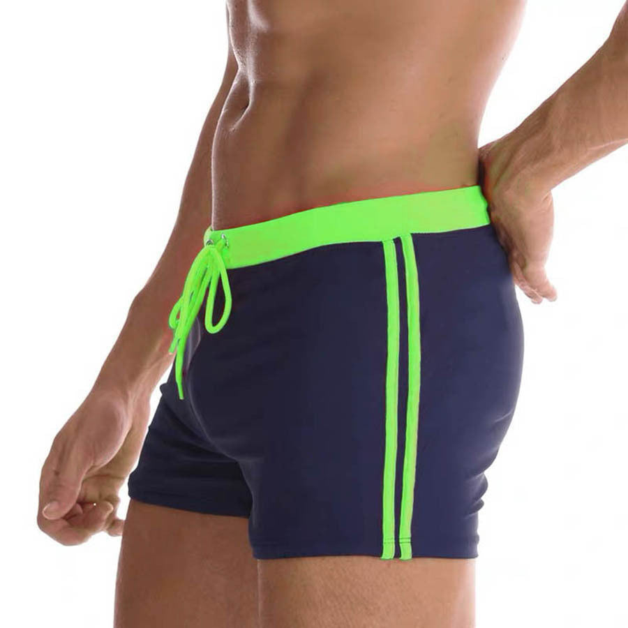 Herren Bade-Shorts mit peppigen Kontrastelementen EB