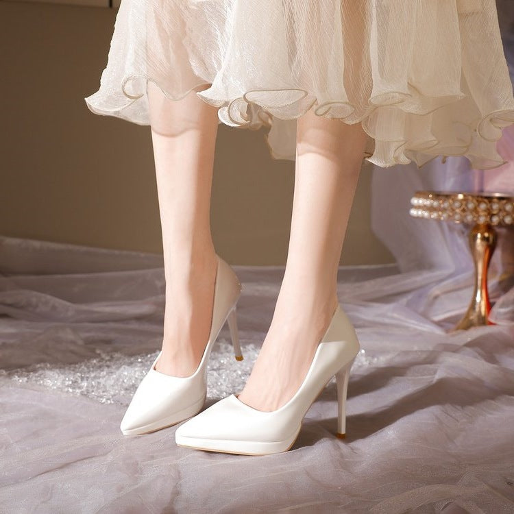 Damen elegante Lackpumps mit spitz zulaufender Silhouette und hohem Absatz EB