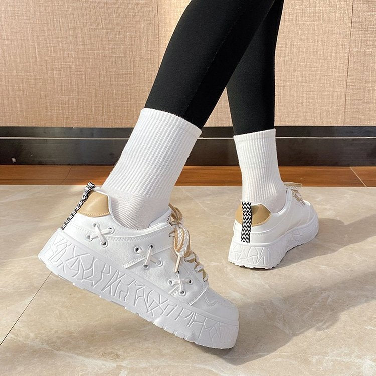 Damen Sportliche Sneakers mit atmungsaktivem Obermaterial und trendigem Design EB