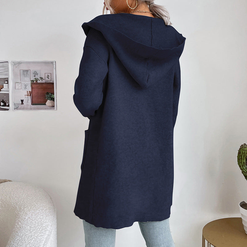Damen Strickjacke mit tiefem V-Ausschnitt und praktischen Taschen EB