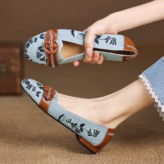 Damen Ballerina-Schuhe mit modischen Floral-Applikationen und eleganter Schnalle EB