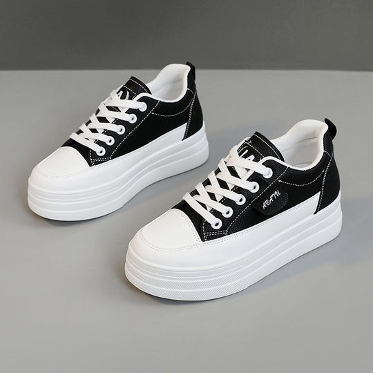 Damen Plateau-Sneaker mit atmungsaktiver Oberflächenstruktur und rutschfester Laufsohle EB