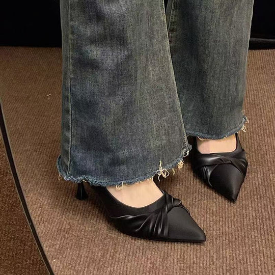 Damen Elegante Slingpumps mit asymmetrischem Detail und schmalem Absatz EB