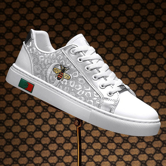 Damen verzierte Low-Top Sneaker mit Bienen-Stickerei und goldener Animal-Print-Optik EB