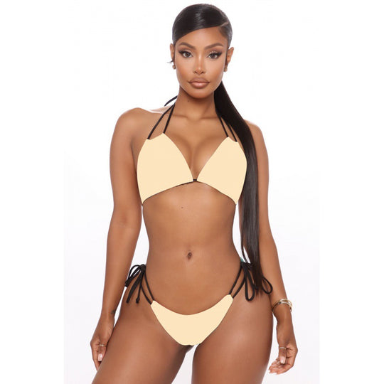 Damen Triangel-Bikini mit verstellbaren Bändern und sexy Schnittdetails EB