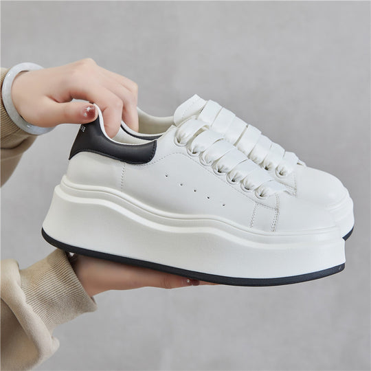 Damen Modische Plateau Sneakers mit elastischen Schnürsenkeln und trendiger Silhouette EB