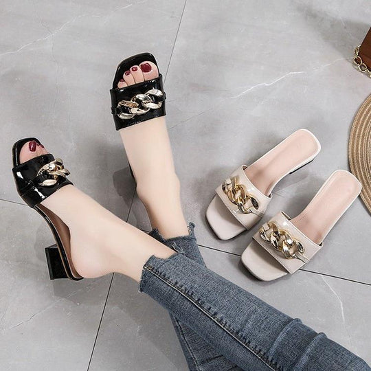Damen Offene Mules mit glamourösem Schmuckdetail EB
