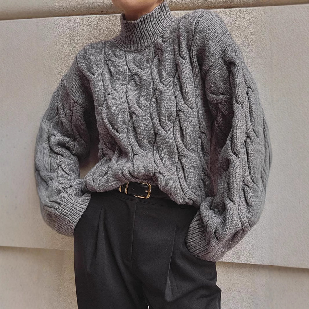 Damen Grobstrickpullover mit einem hohen Kragen und romantischem Zopfdesign EB
