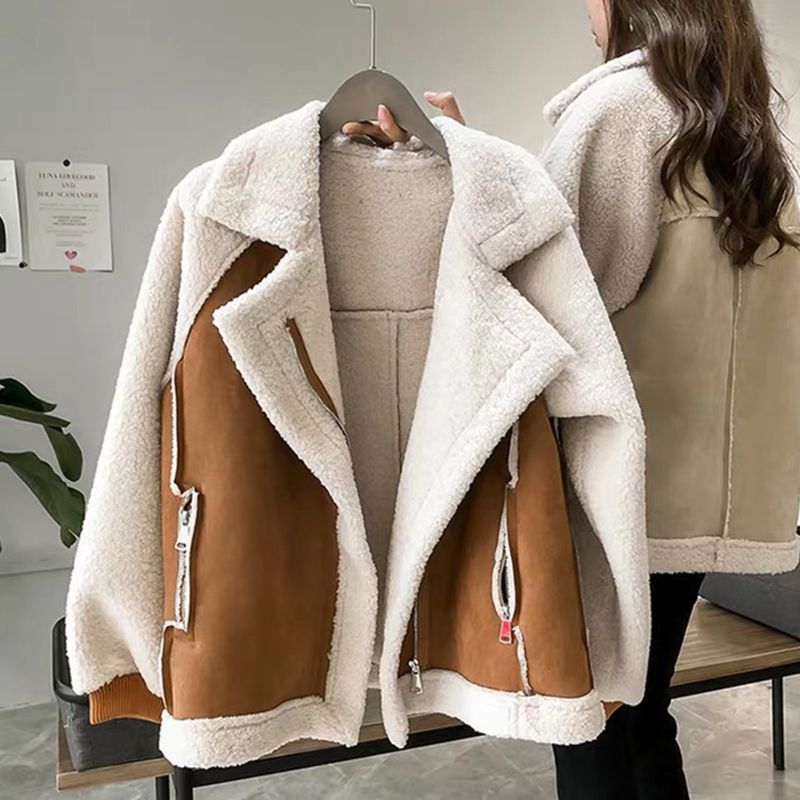 EB | Overgrößed Plüschjacke