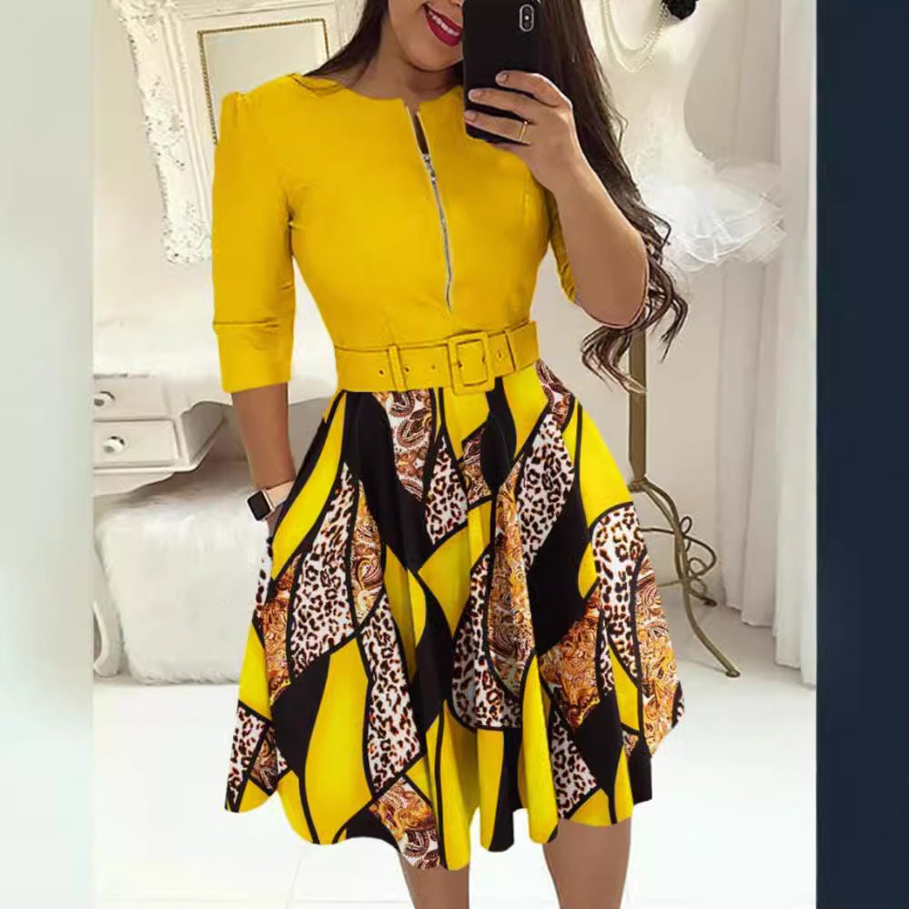 Damen Midikleid mit geometrischem Schnitt und tailliertem Gürtel EB