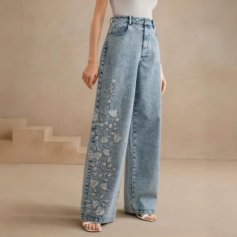 Damen Weitgeschnittene Jeans mit floralem Stickdesign EB