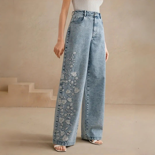Damen Weitgeschnittene Jeans mit floralem Stickdesign EB