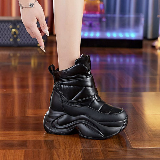 Damen modische Winterstiefel mit gefüttertem Innenraum und innovativem Design EB