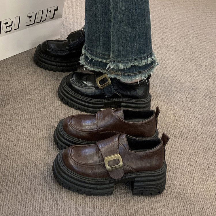 Damen modische Chelsea-Boots mit robustem Plateau und stylischer Schnallenverzierung EB