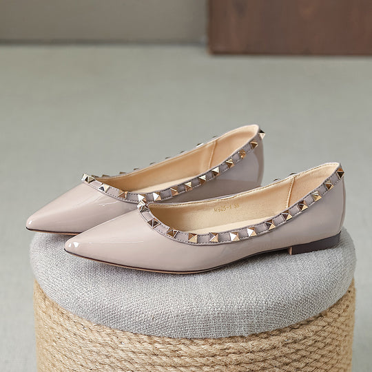Damen Elegante Ballerinas mit modischen Nietenverzierungen EB