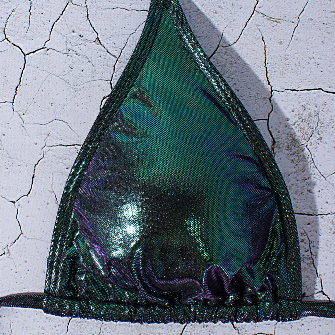 Damen Glänzender Triangel-Bikini mit Wickelrock EB