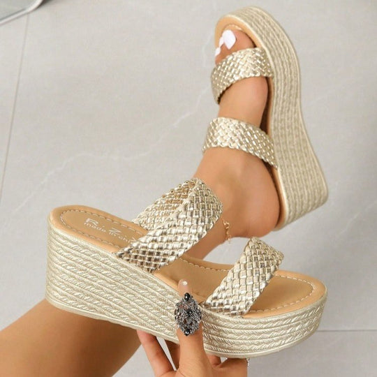 Damen Riemchen-Plateausandalen mit geflochtenem Design und eleganter Süßwasserperlen-Applikation EB