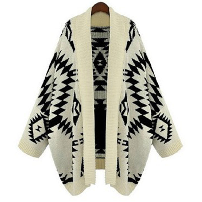 Damen Strickponcho mit auffälligem geometrischem Muster EB