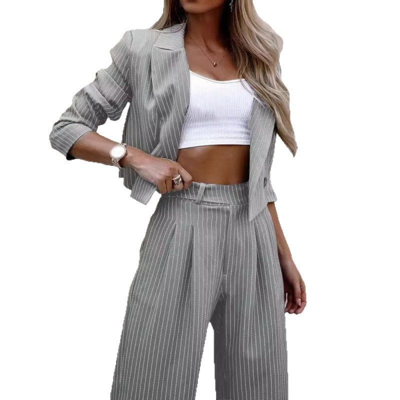 Damen modischer Karoblazer mit dazugehöriger weicher Hose EB
