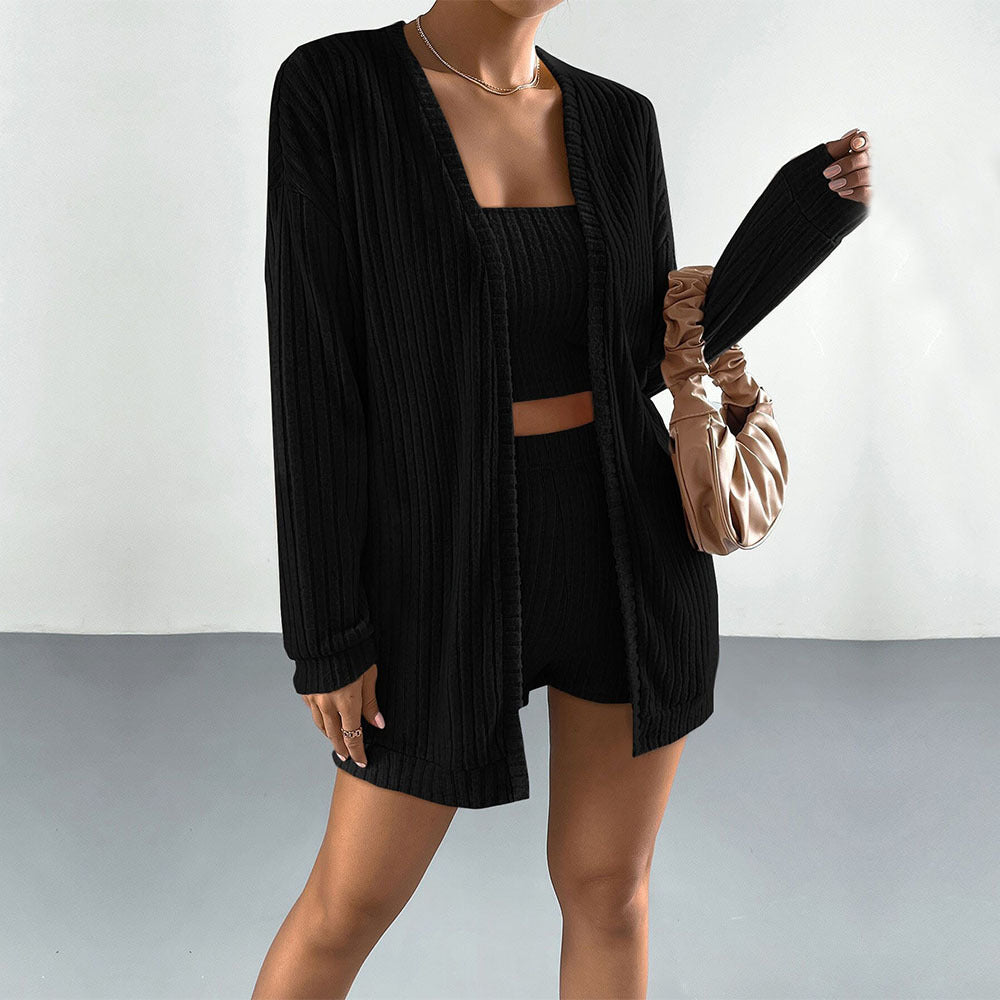 Damen gerippter Lounge-Zweiteiler mit offenem Longcardigan, tailliertem Bustier-Top und High‑Waist-Shorts Eichborn Berlin